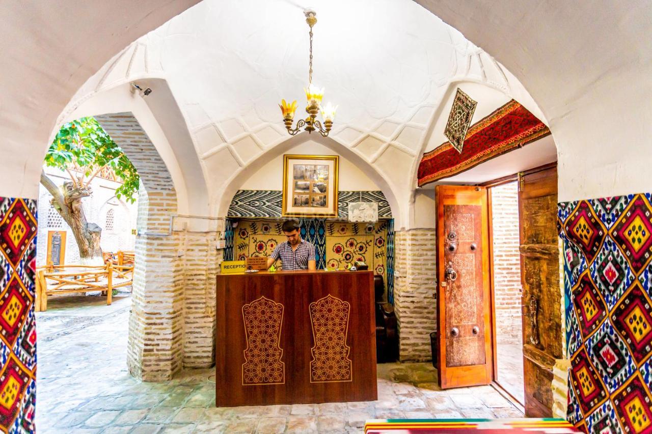 فندق بخارىفي  Okhun Madrasah15Th-16Th Century المظهر الخارجي الصورة
